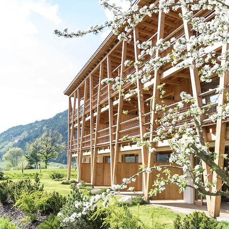 Taubers Bio Vitalhotel Chienes Eksteriør bilde