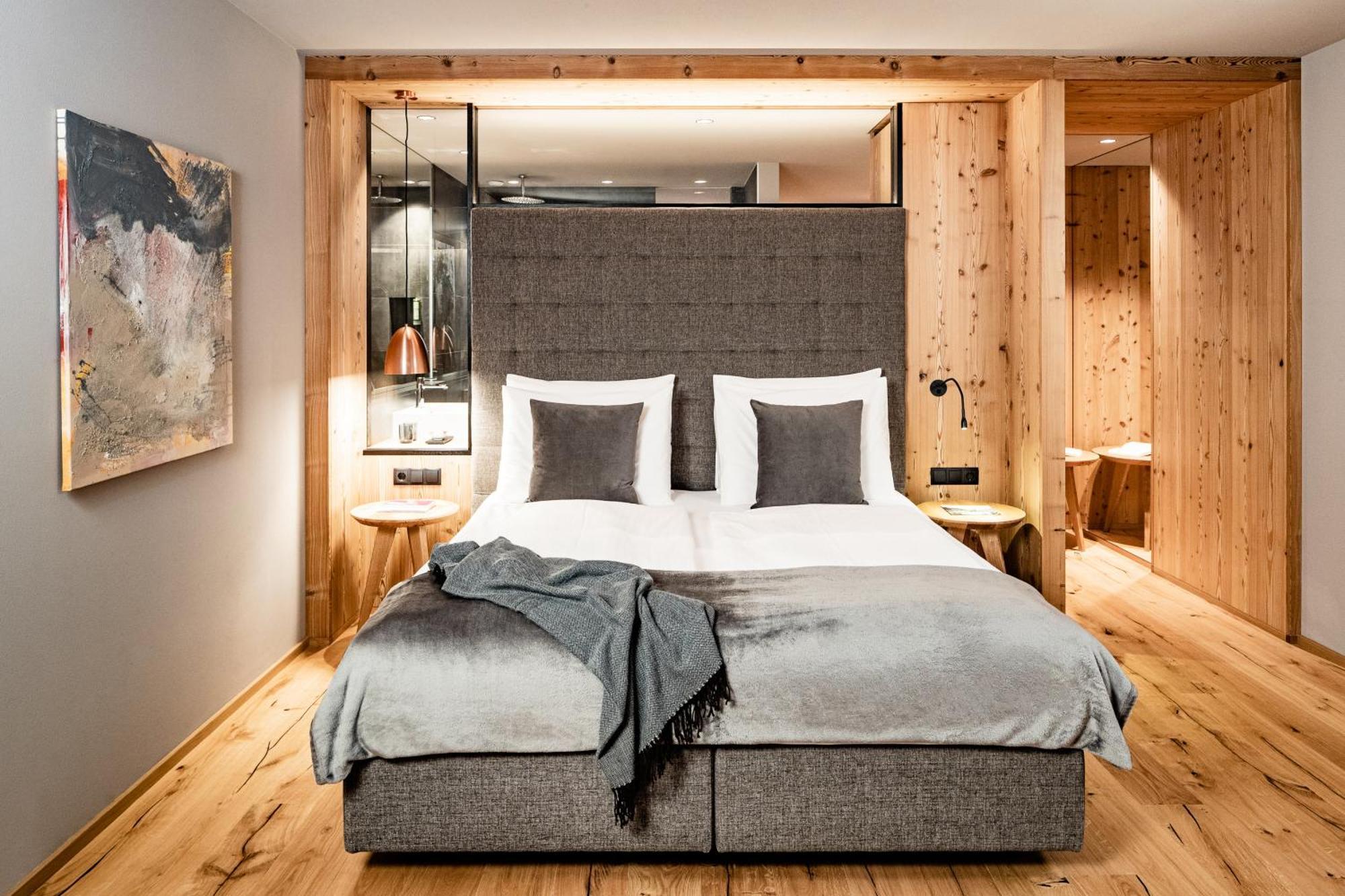 Taubers Bio Vitalhotel Chienes Eksteriør bilde